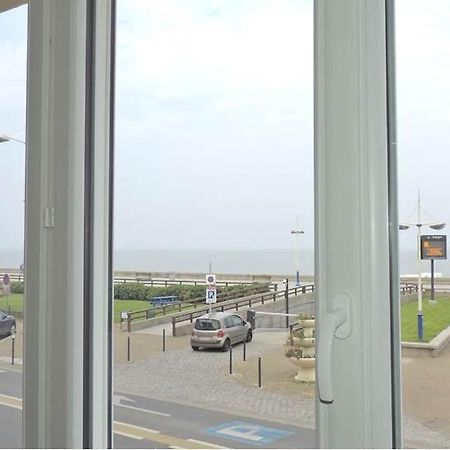 ESPLANADE FRONT DE MER 109 1er Etage Lit fait wifi Parking Le Tréport Extérieur photo